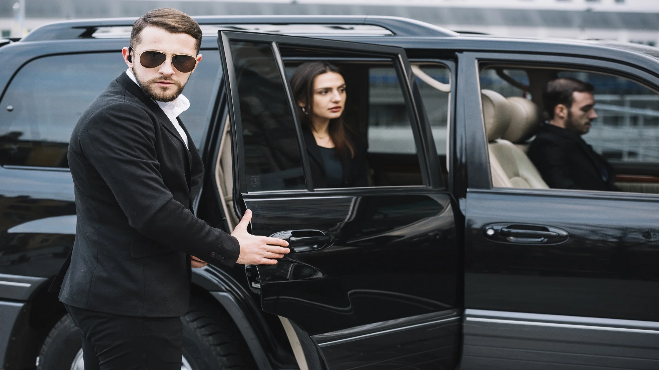 Your Guide to the Dubai Arabian Travel Market 2025: Premium Chauffeur Services in Dubai
