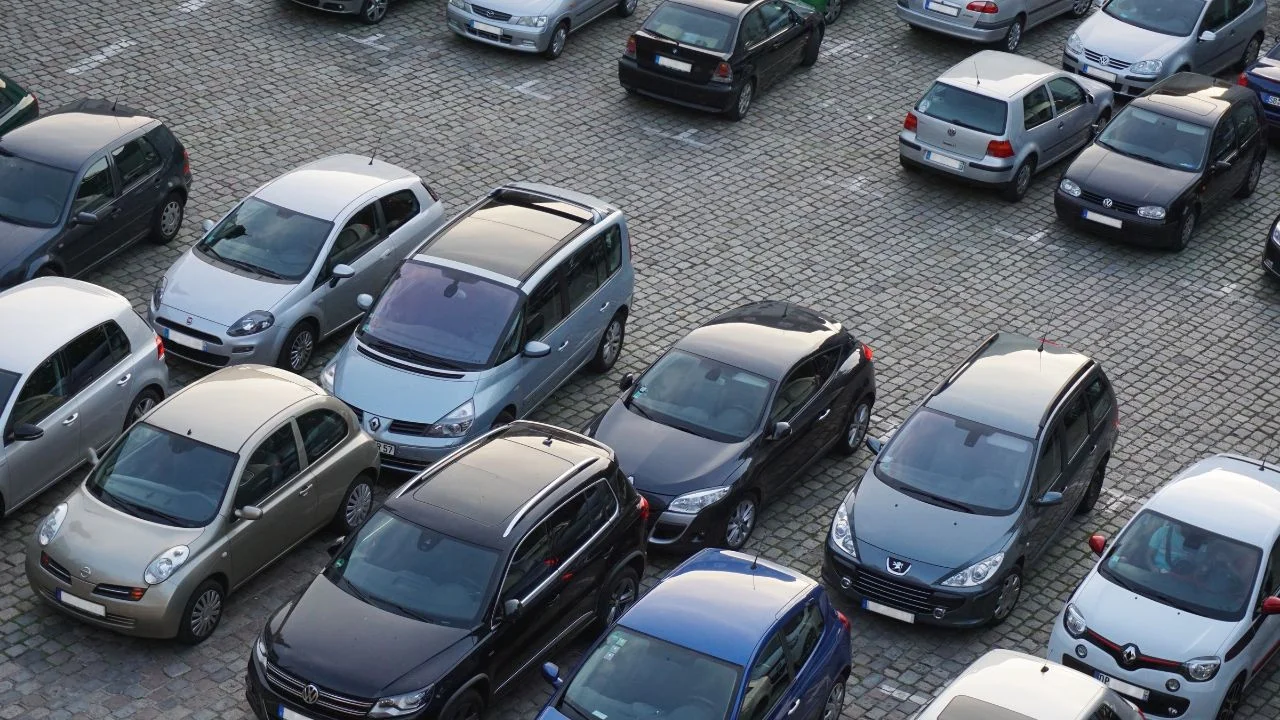 Business Travel in Strasbourg? How Chauffeur Services Save Time!