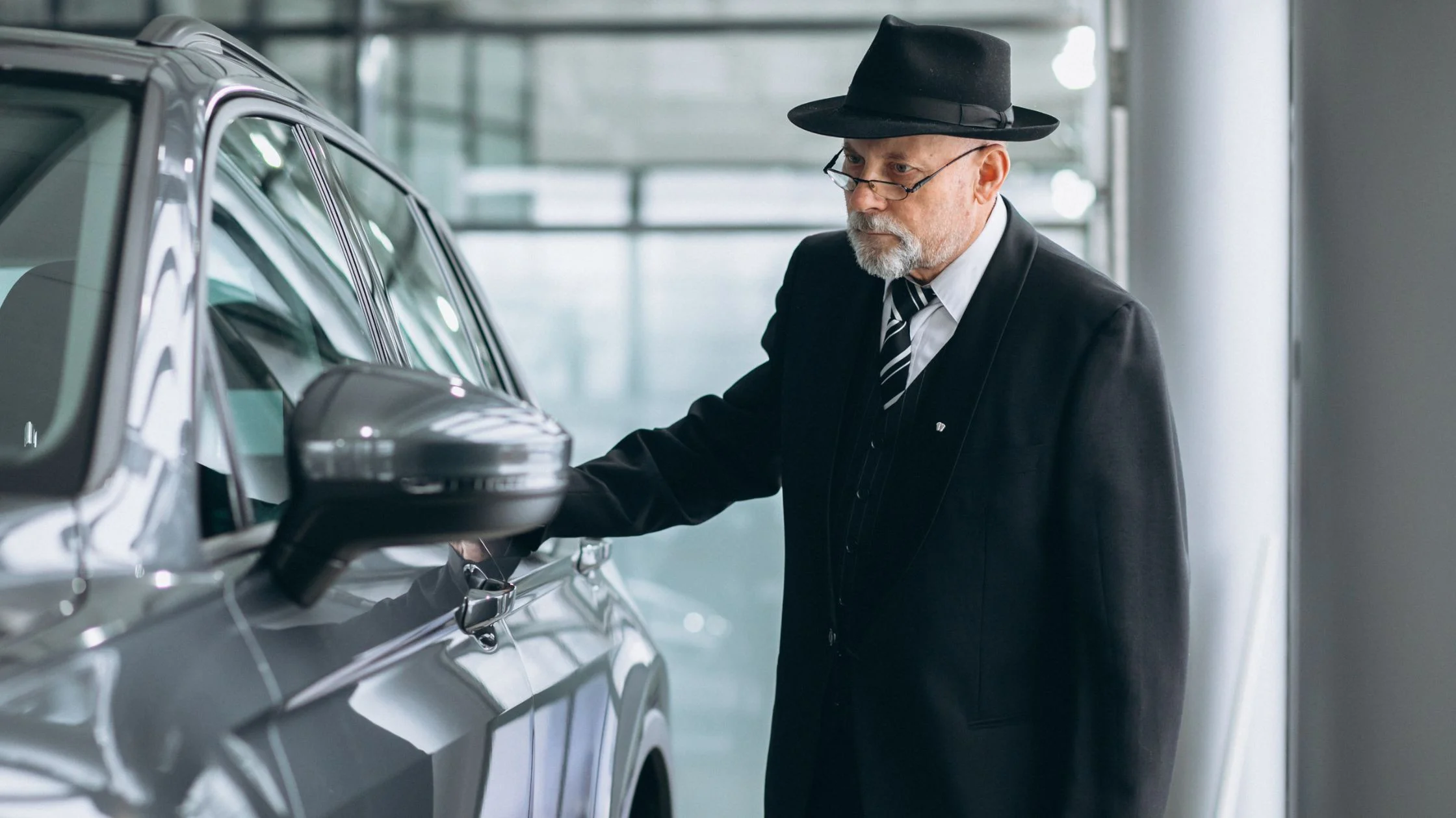 Why You Should Choose a Premium Chauffeur Service in Europe
