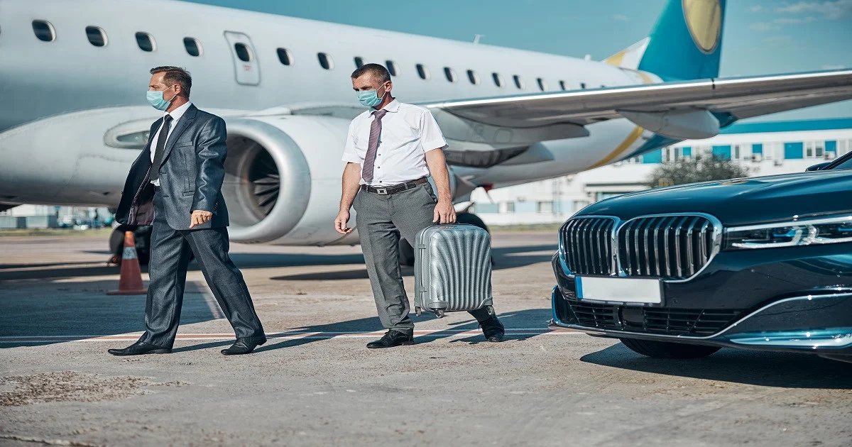 Top Reasons Tourists Should Book a Chauffeur Service in Montreal