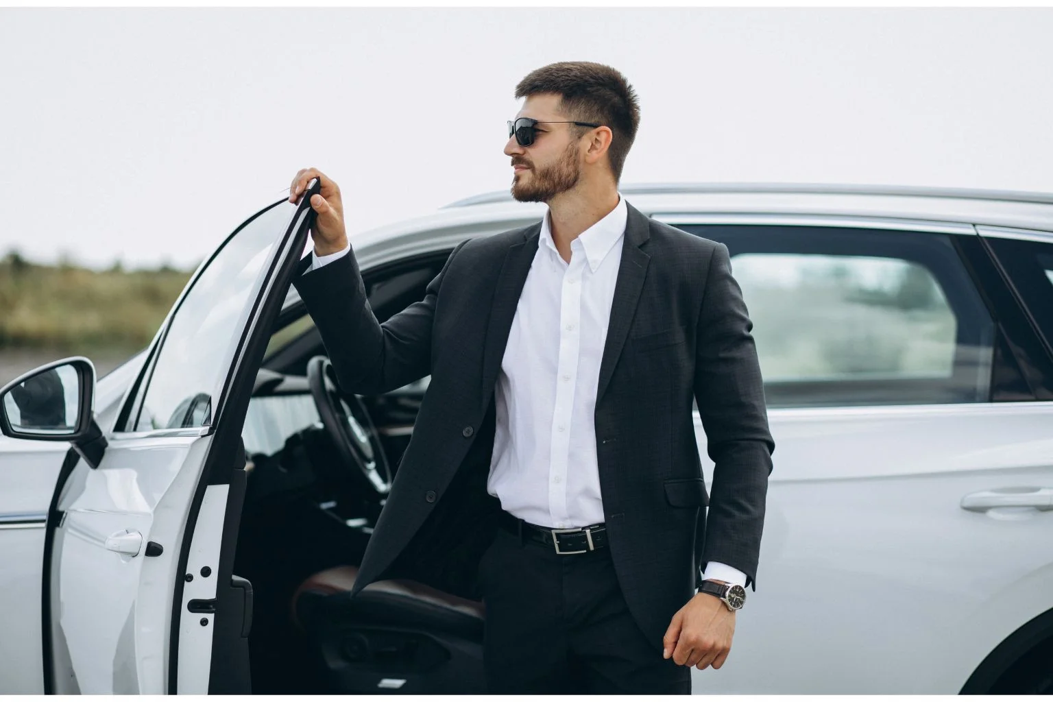 Top Reasons to Choose a Limousine Service in Dubai for Your Next Ride