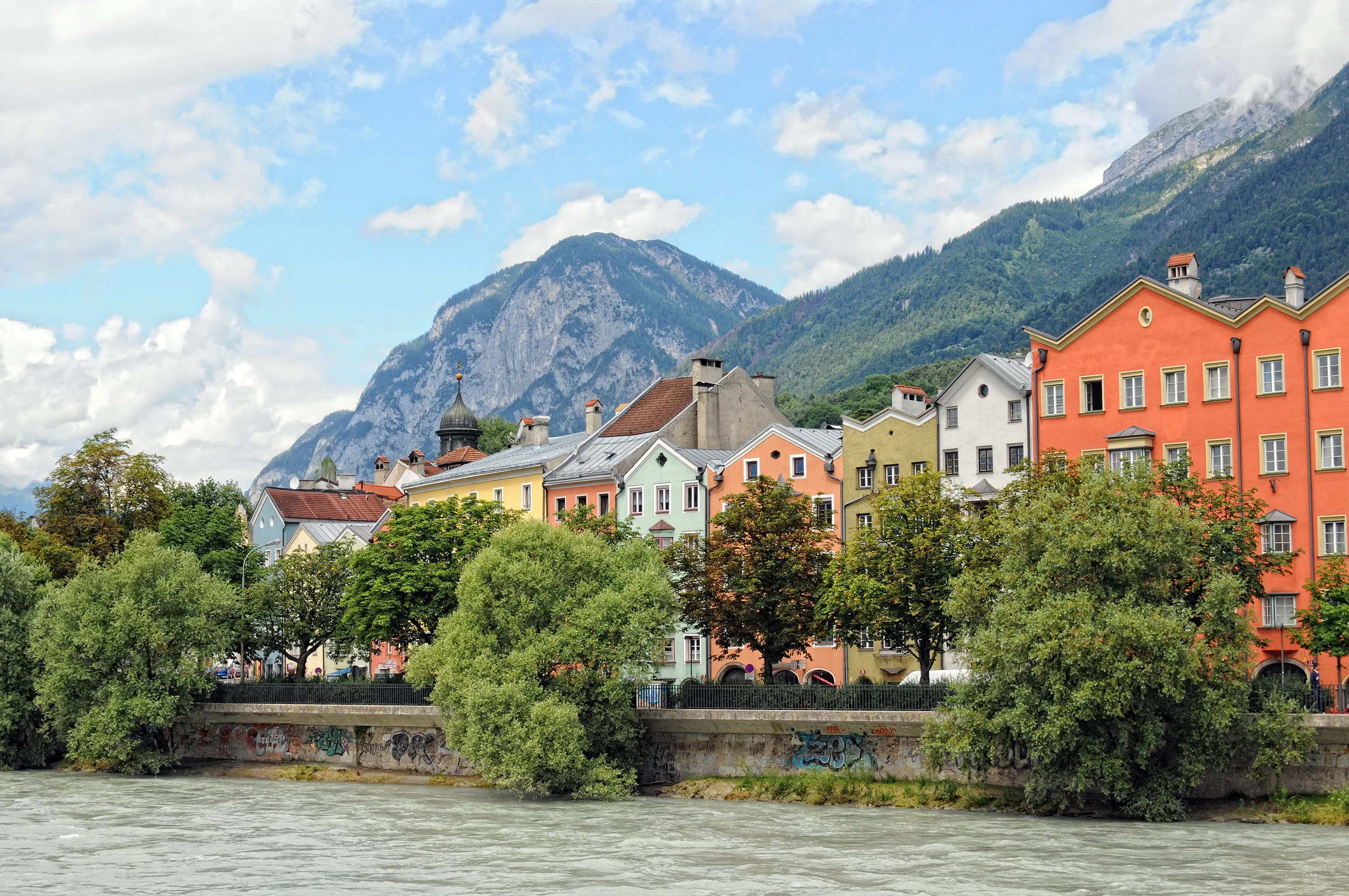 Why Choose Localrydes in Innsbruck?