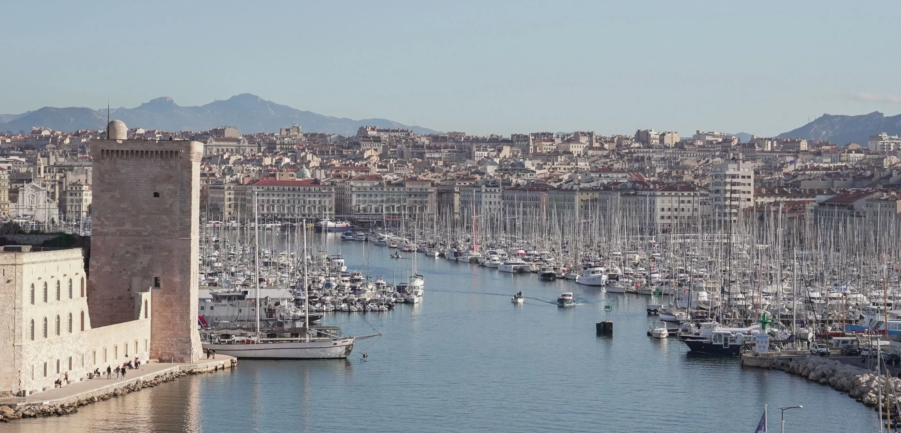 Why Choose Localrydes in Marseille?