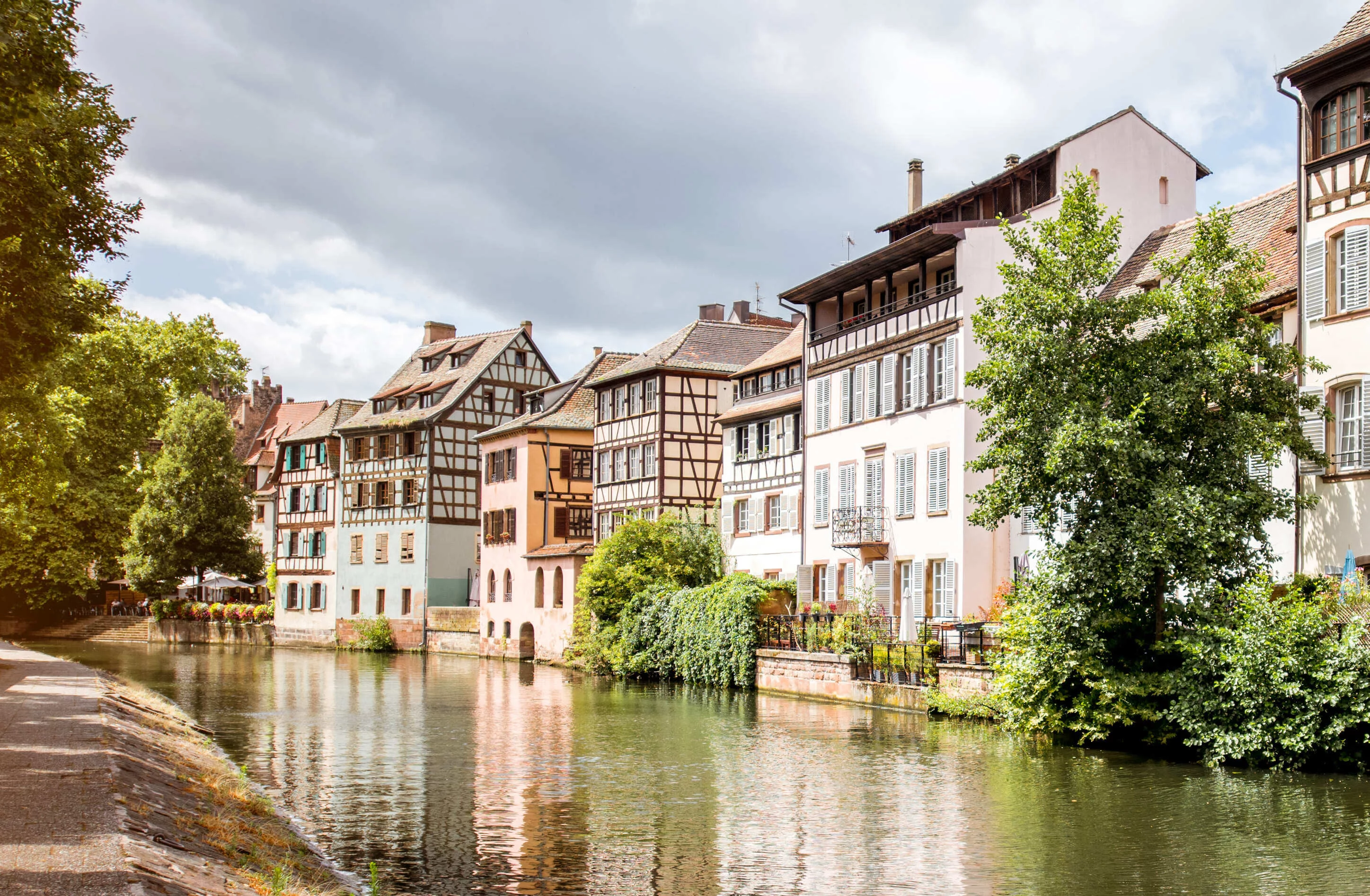 Why Choose Localrydes in Strasbourg?