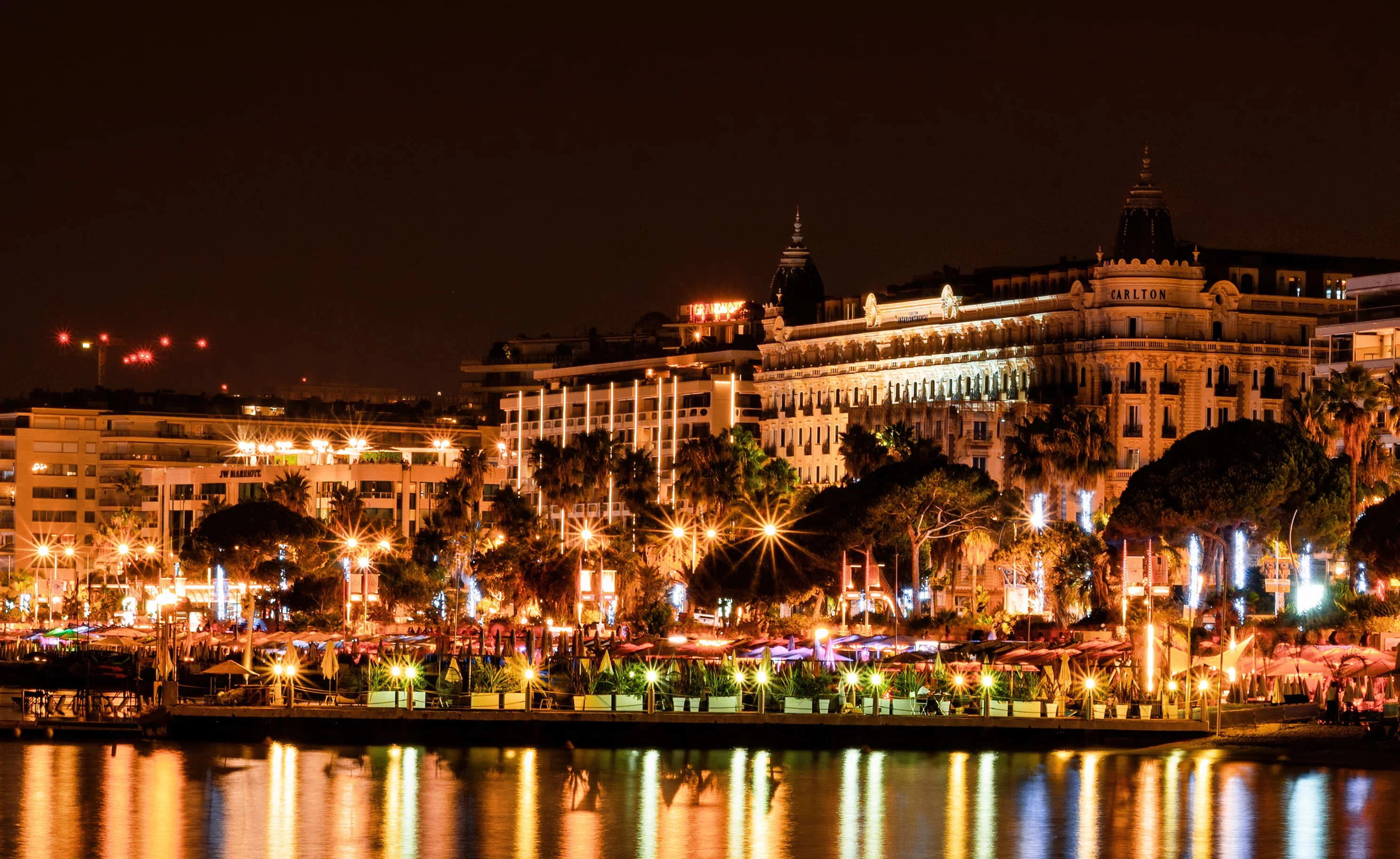 Why choose Localrydes in Cannes?