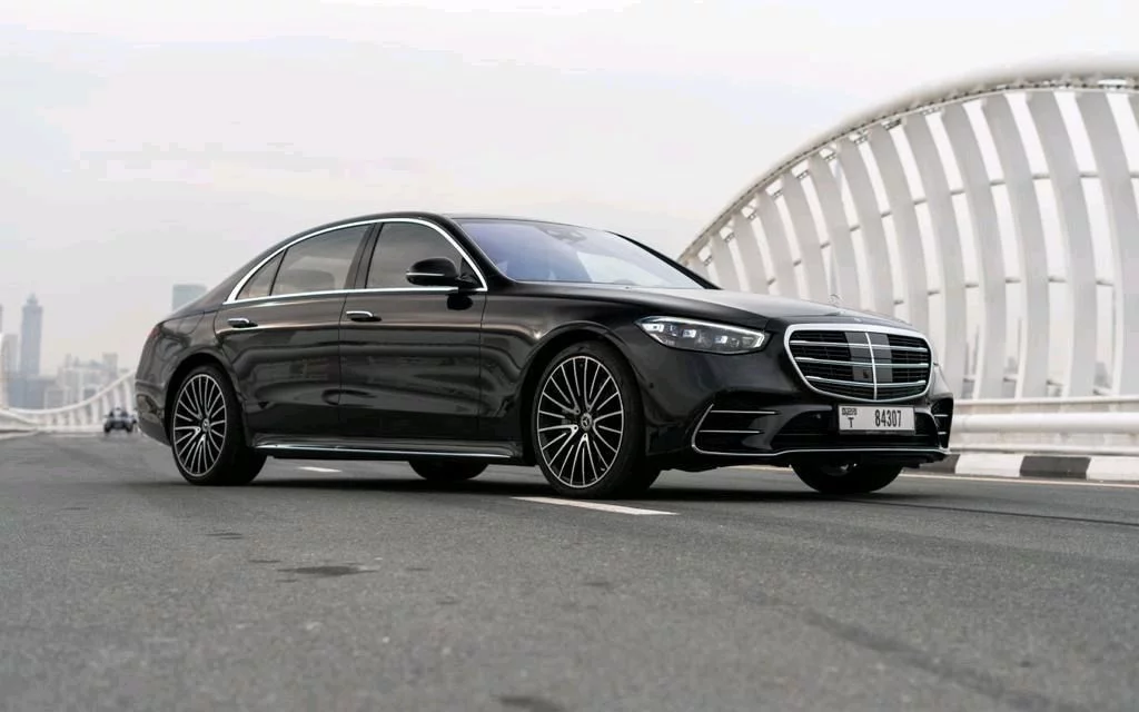 Mercedes-Benz 2024