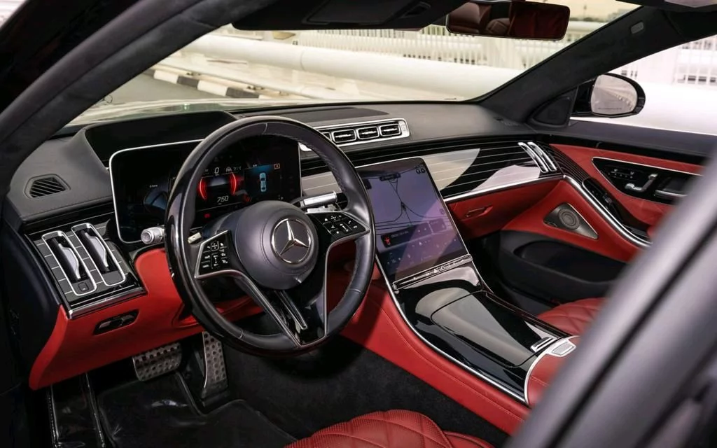 Mercedes-Benz 2024 - Photo 4