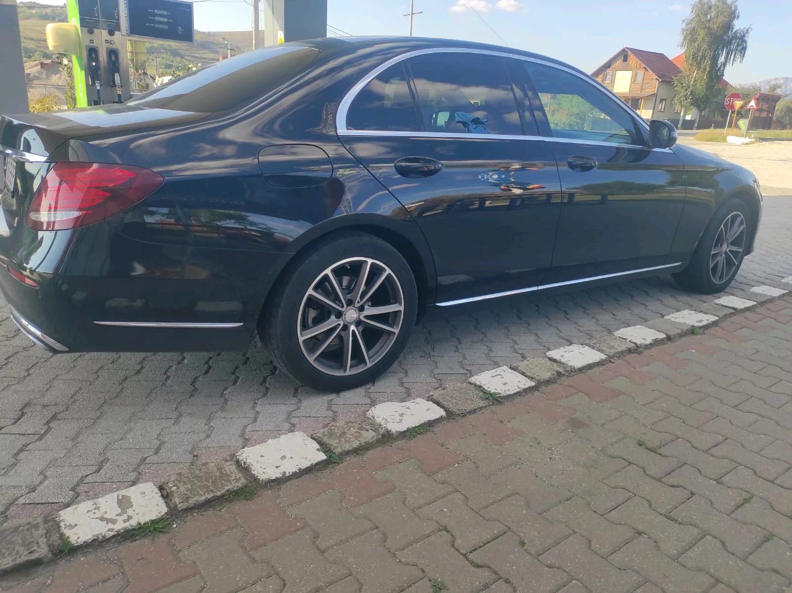 Mercedes-Benz E 2018 - Photo 2