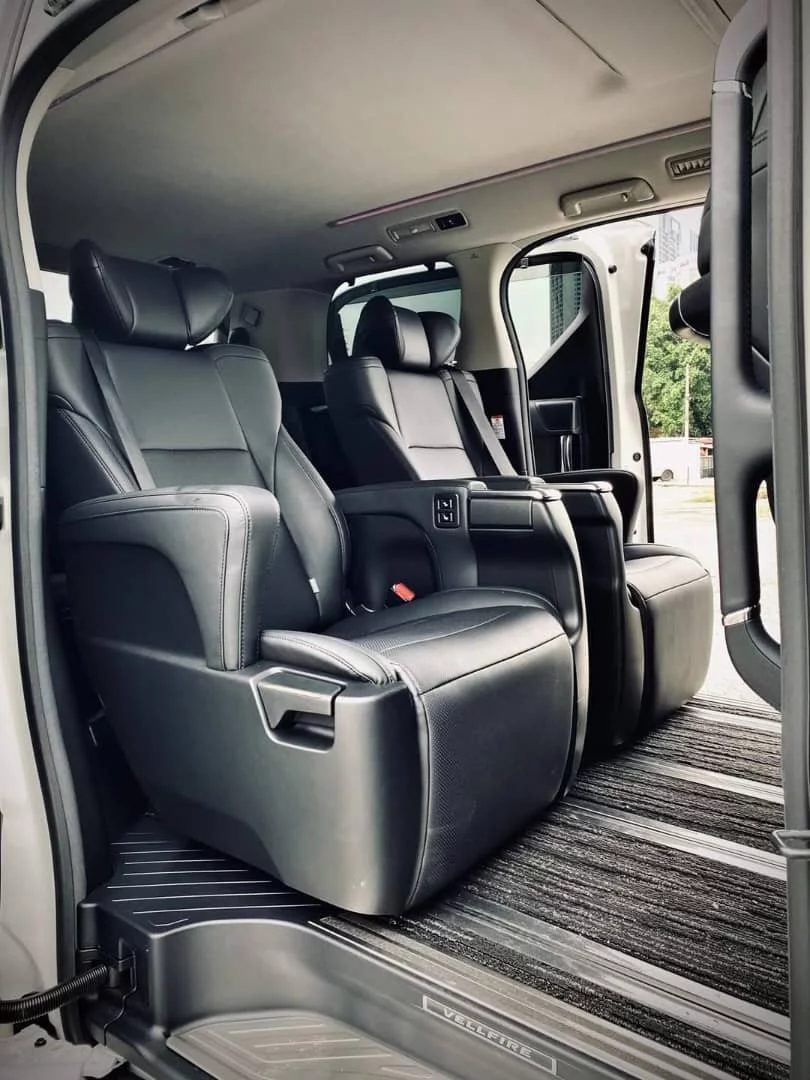 Toyota VELLFIRE 2020 - Photo 3