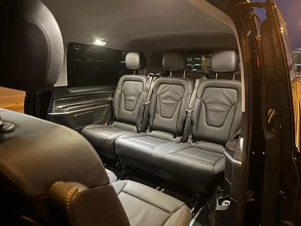 Mercedes-Benz EQV 2022 - Photo 3