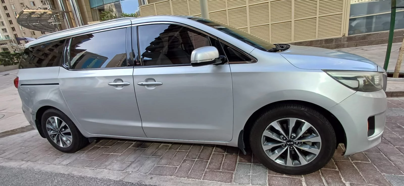 Kia CARNIVAL 2022 - Photo 2