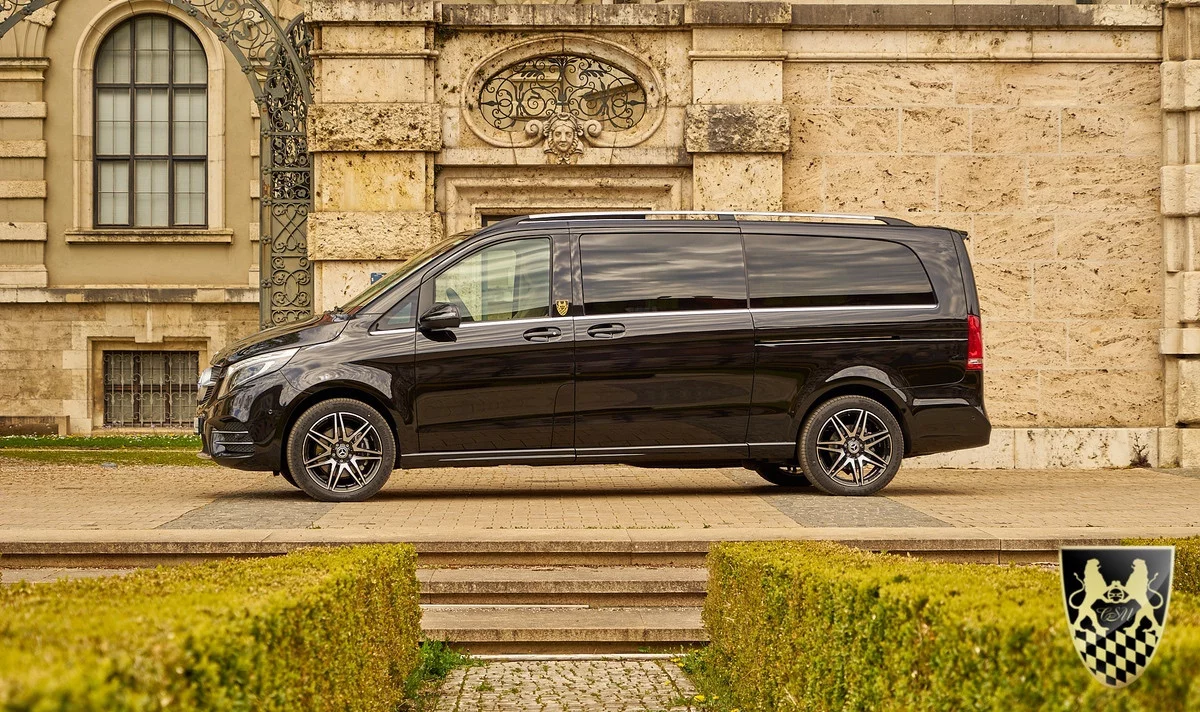 Mercedes-Benz V-Class 300 Extralong 2024