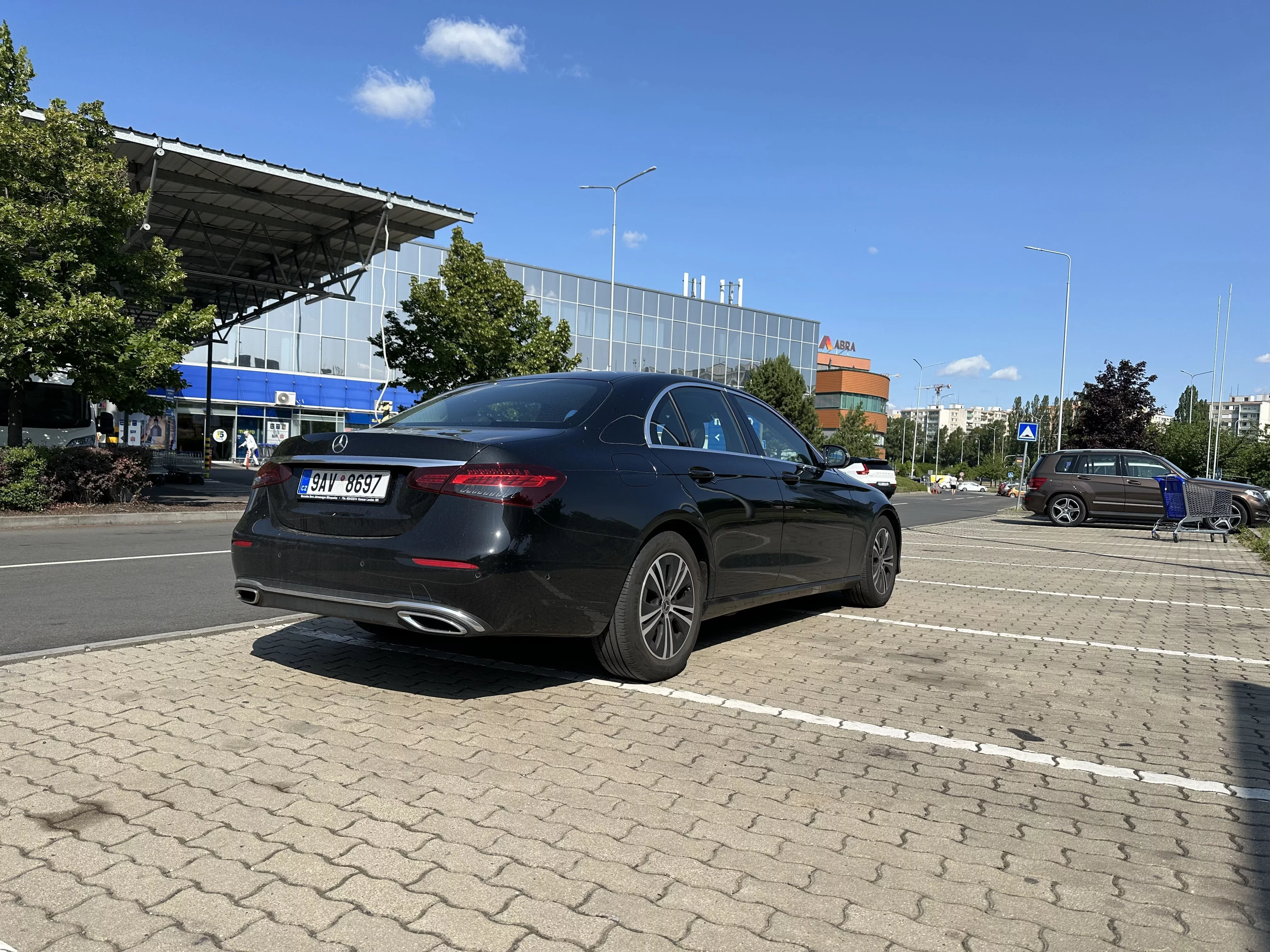 Mercedes-Benz E-class 2020 - Photo 2