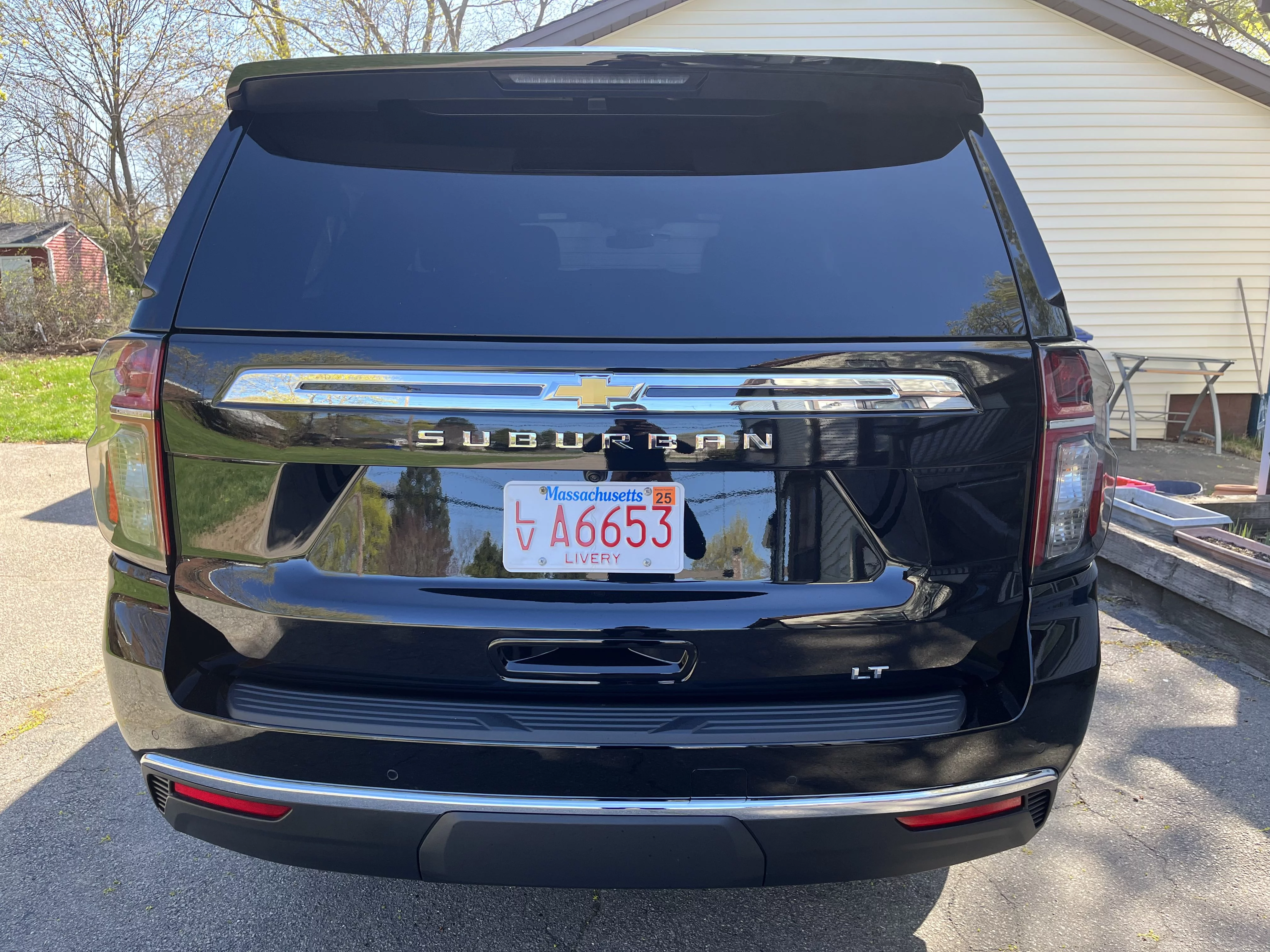Chevrolet  Suburban 2023 - Photo 4