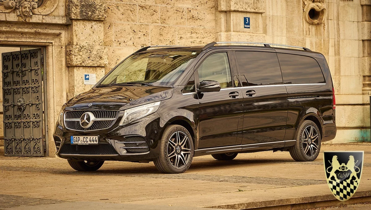 Mercedes-Benz V-Class 300 Extralong 2024 - Photo 3
