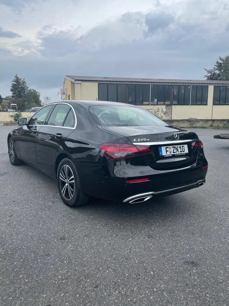 Mercedes-Benz E220d 2021 - Photo 2