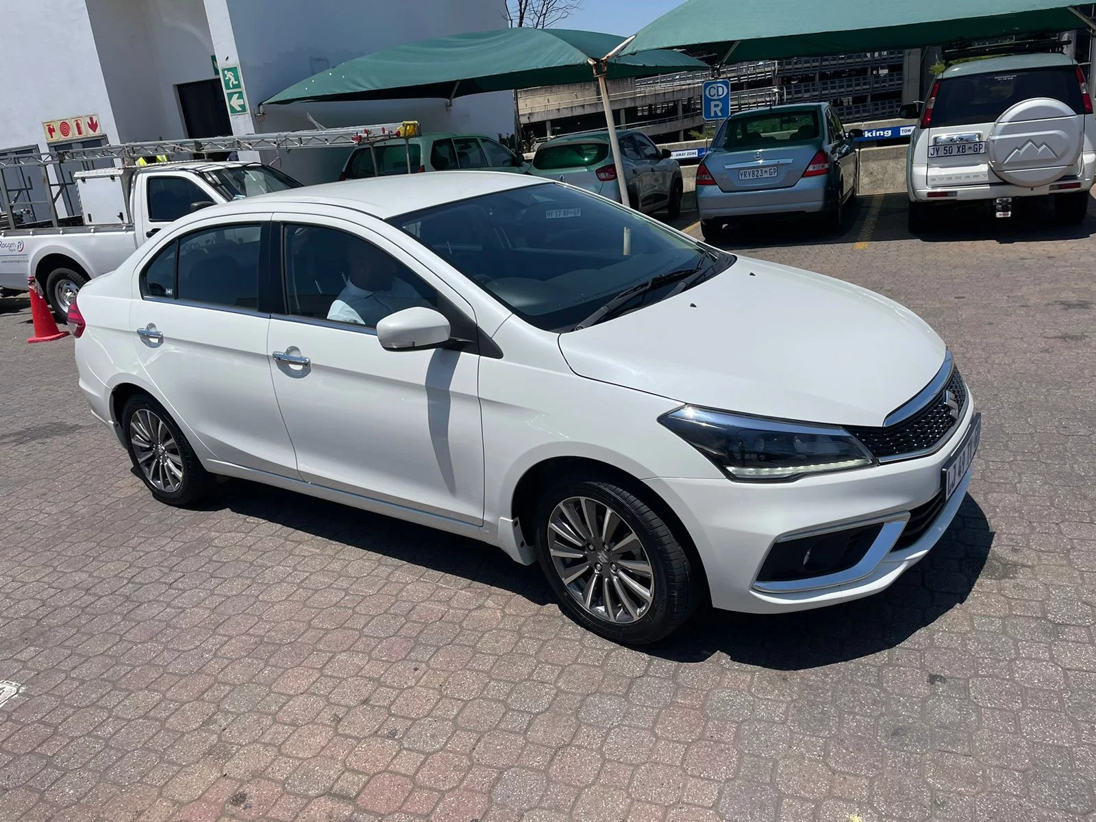 Suzuki ciaz 2022 - Photo 3