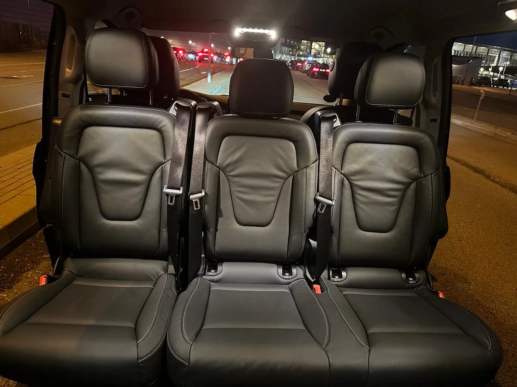 Mercedes-Benz EQV 2022 - Photo 4