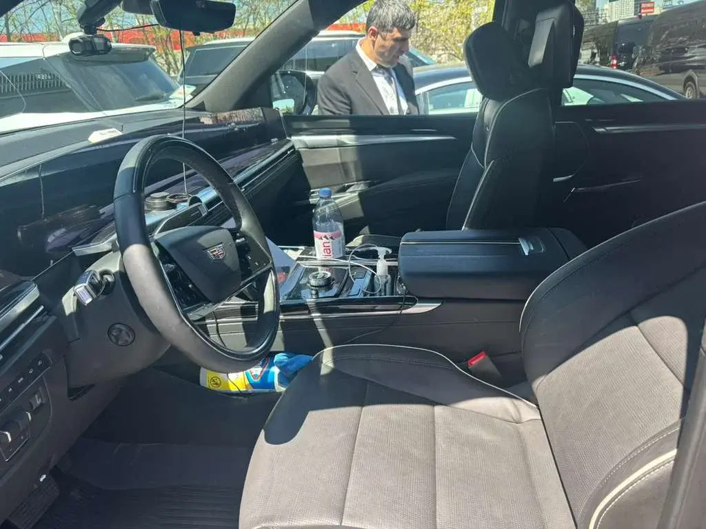 Cadillac  Escalade 2024 - Photo 3