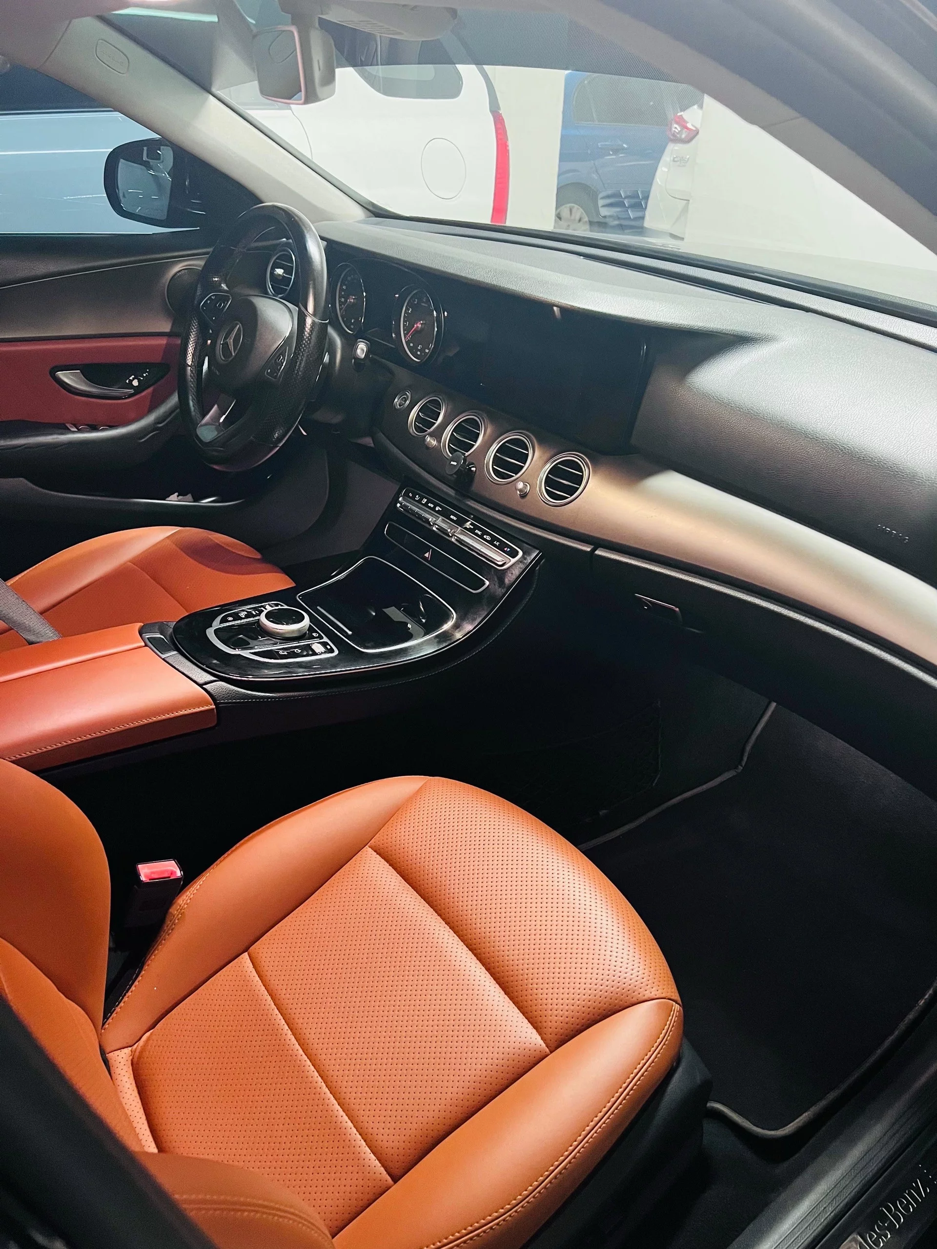 Mercedes-Benz E Class 2019 - Photo 3