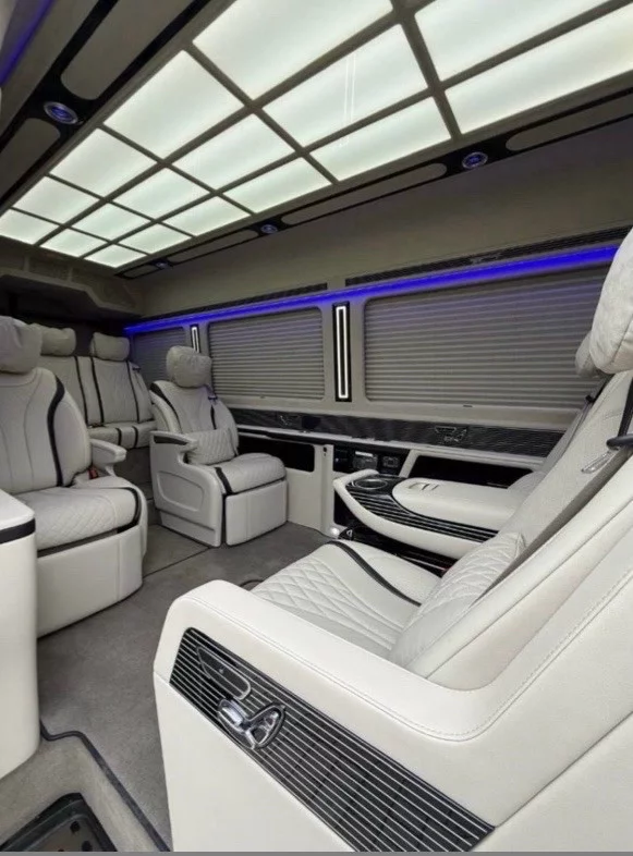 Mercedes-Benz so 2024 - Photo 3