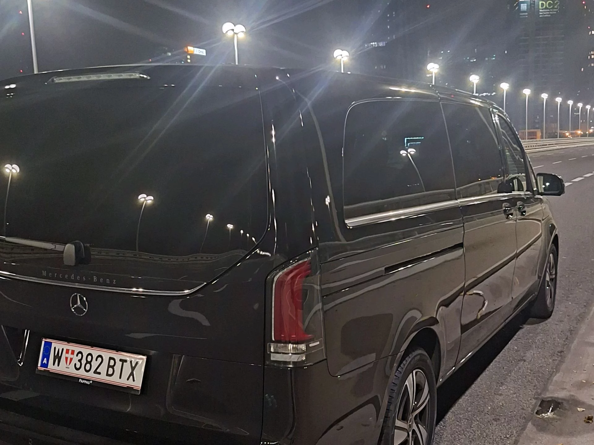 Mercedes-Benz V Class 2025 - Photo 5