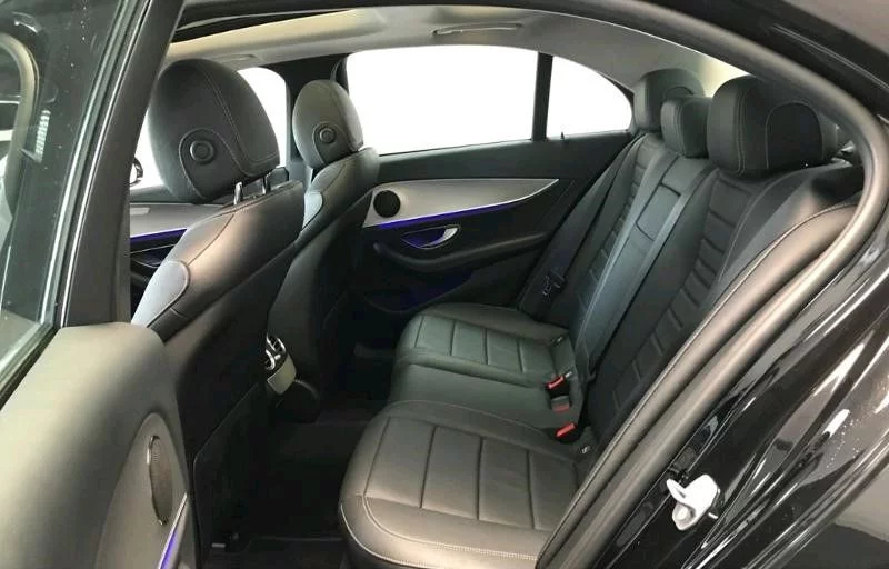 Mercedes-Benz E-class 2021 - Photo 3