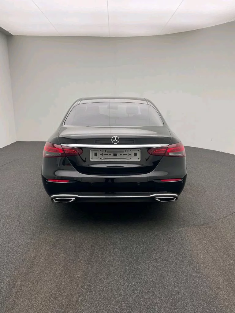 Mercedes-Benz E Class 2025 - Photo 4