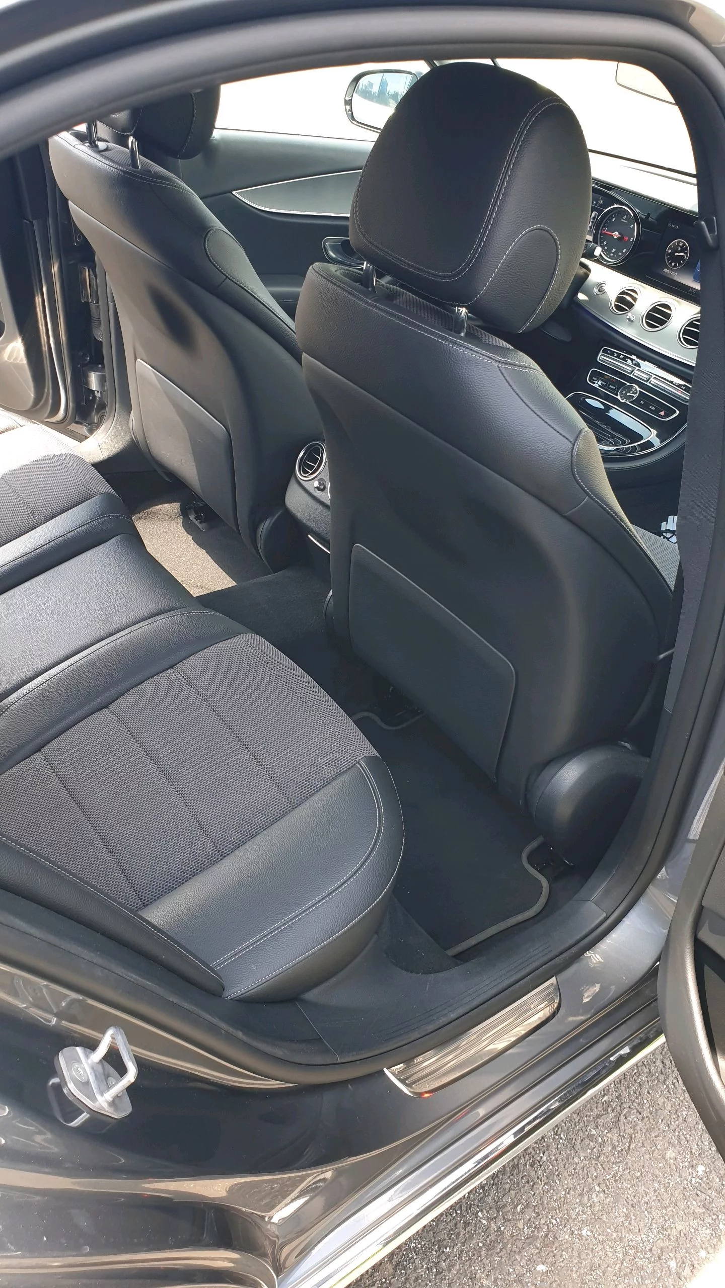 Mercedes-Benz E Class 2018 - Photo 3