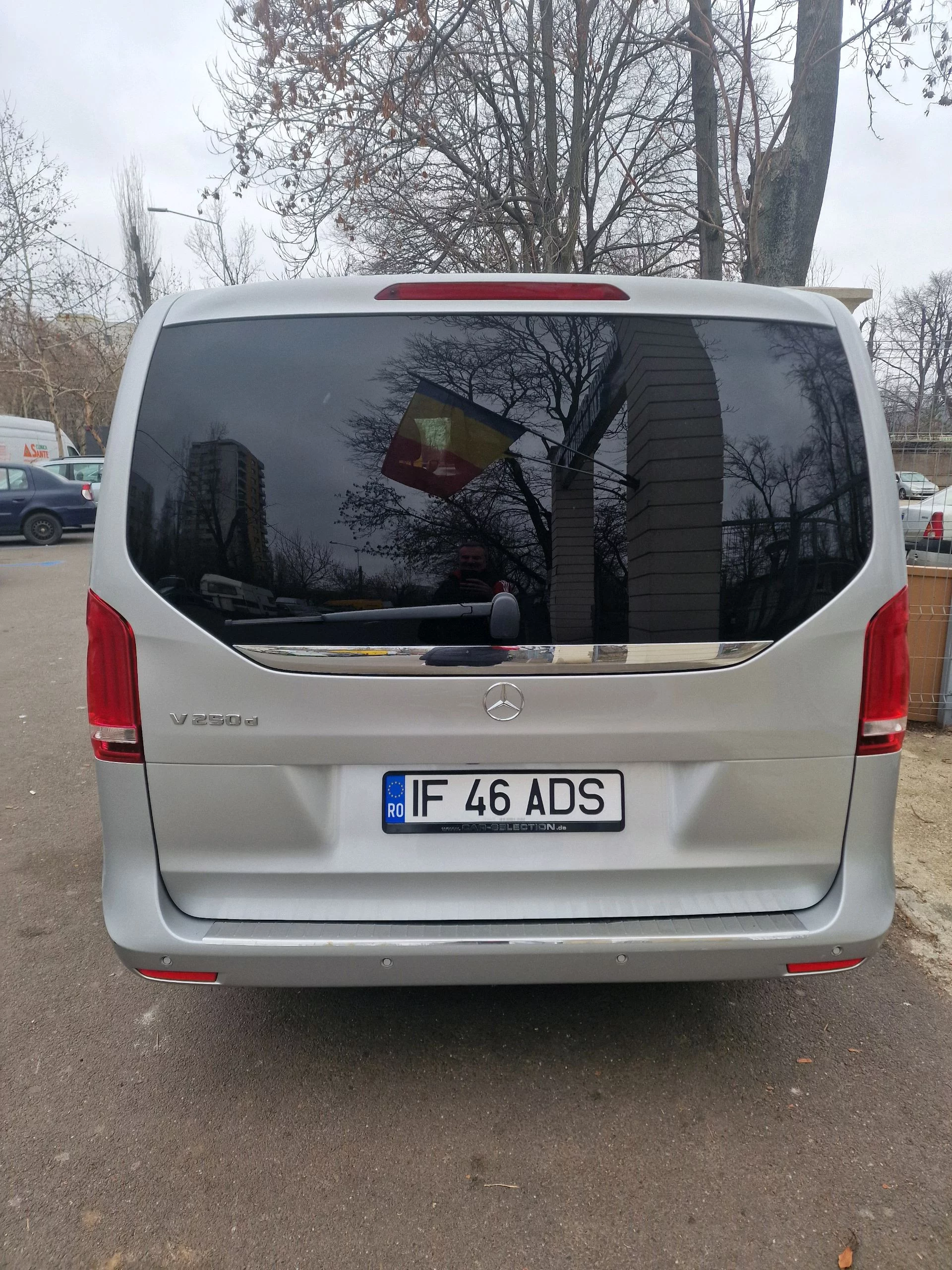 Mercedes-Benz V Class 250d 2021 - Photo 4