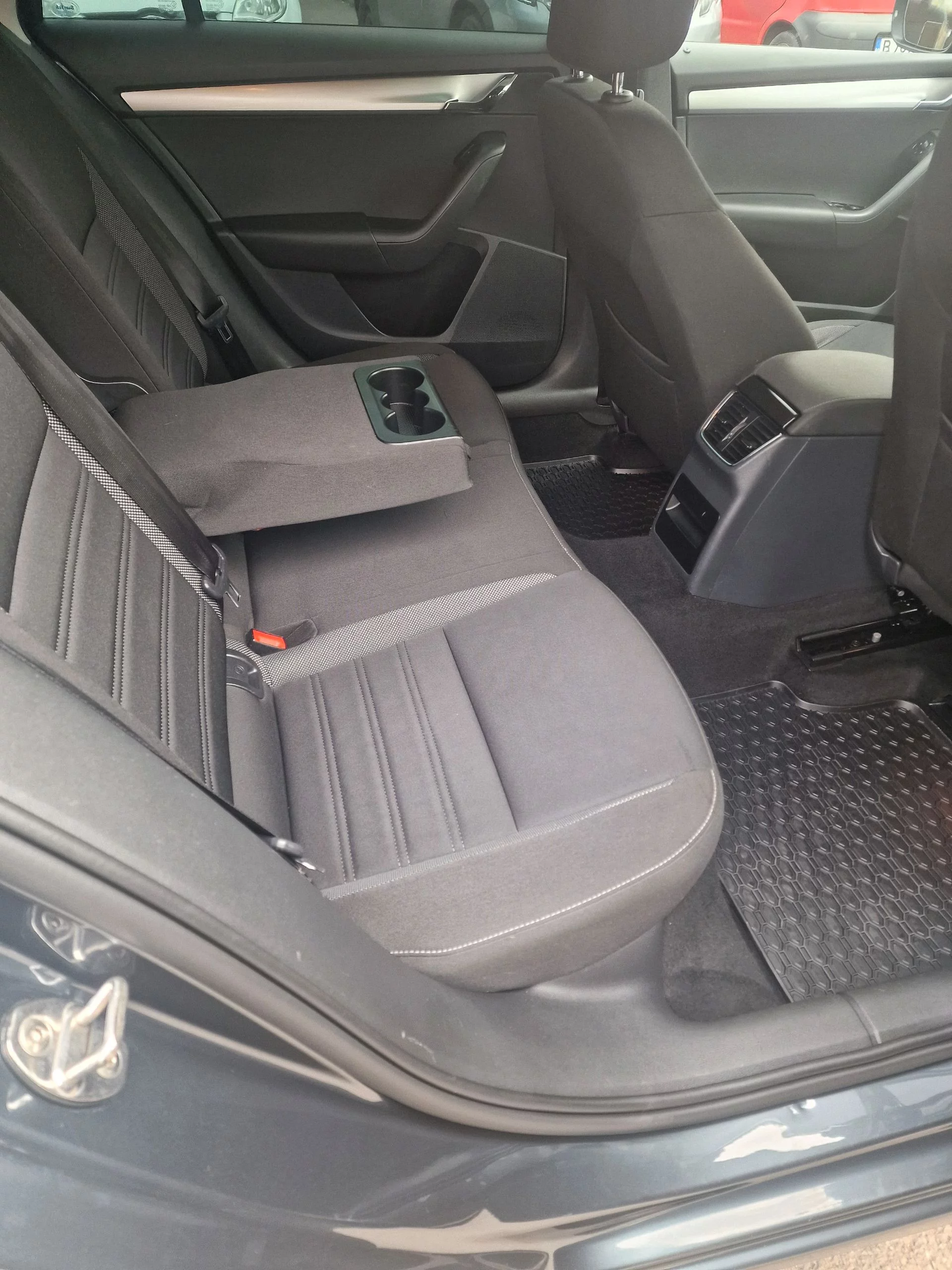 Skoda OCTAVIA 2019 - Photo 2