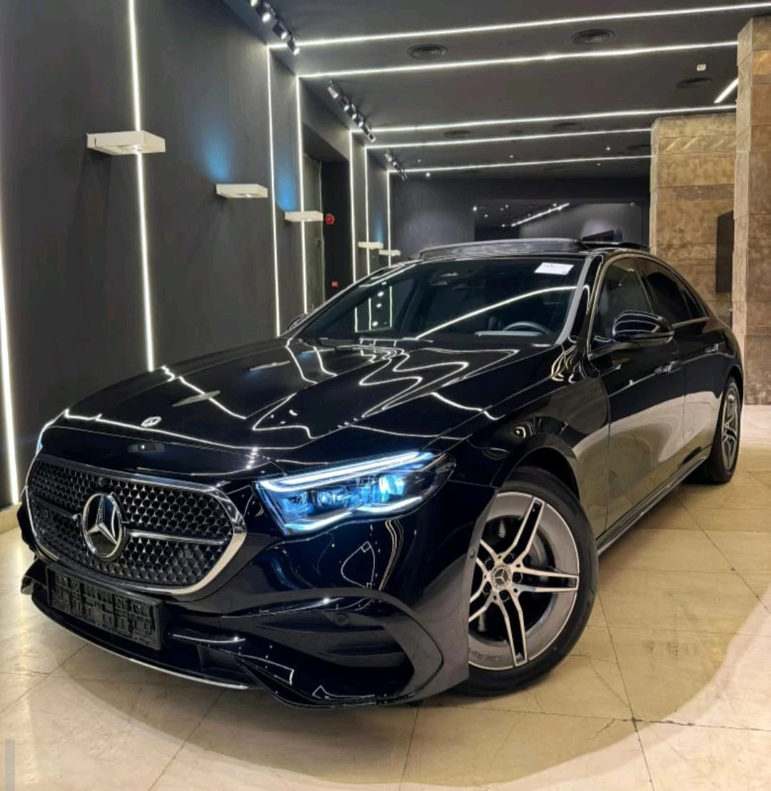 Mercedes-Benz 2024 - Photo 3