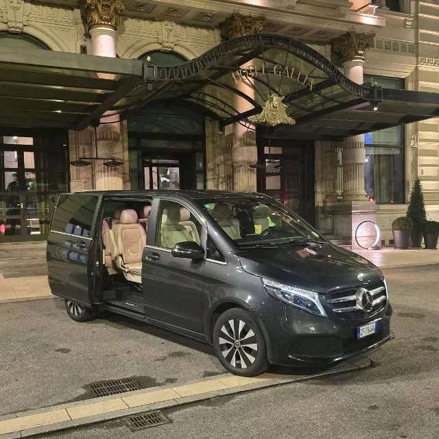 Mercedes-Benz Classe V 2022 - Photo 2