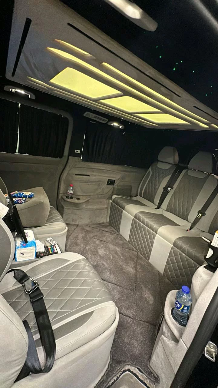 Mercedes-Benz V Class 2023 - Photo 5