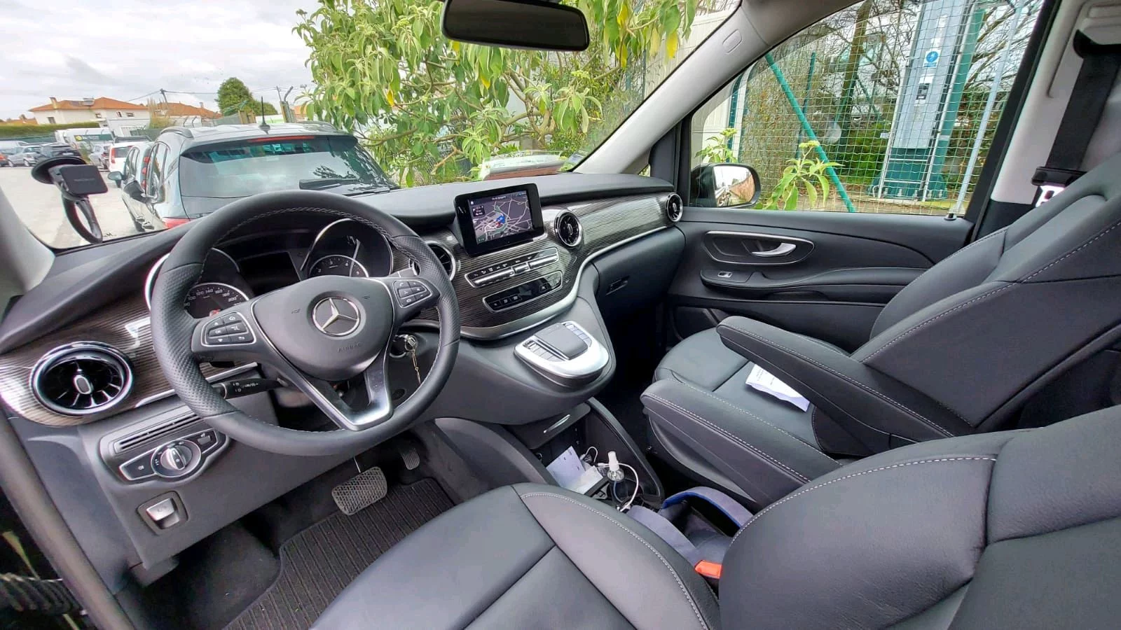 Mercedes-Benz V Class 2021 - Photo 5