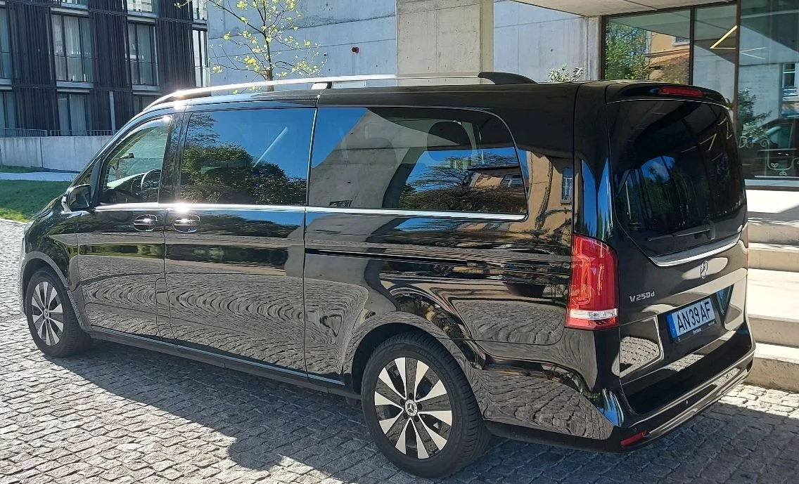 Mercedes-Benz V Class 2021 - Photo 2