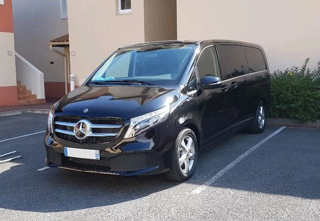 Mercedes-Benz V-class 2023 - Photo 2