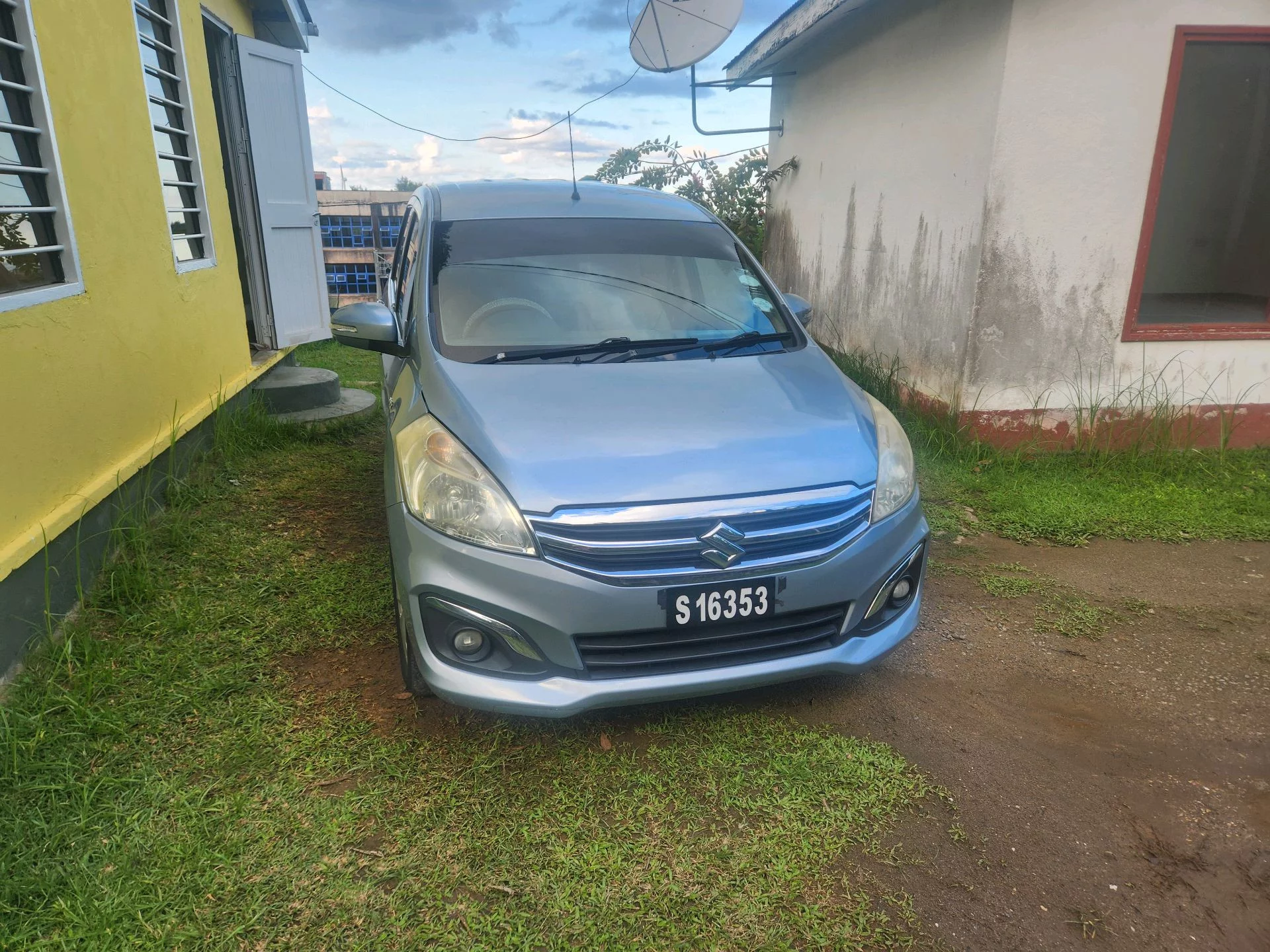 Suzuki Ertiga 2020 - Photo 2