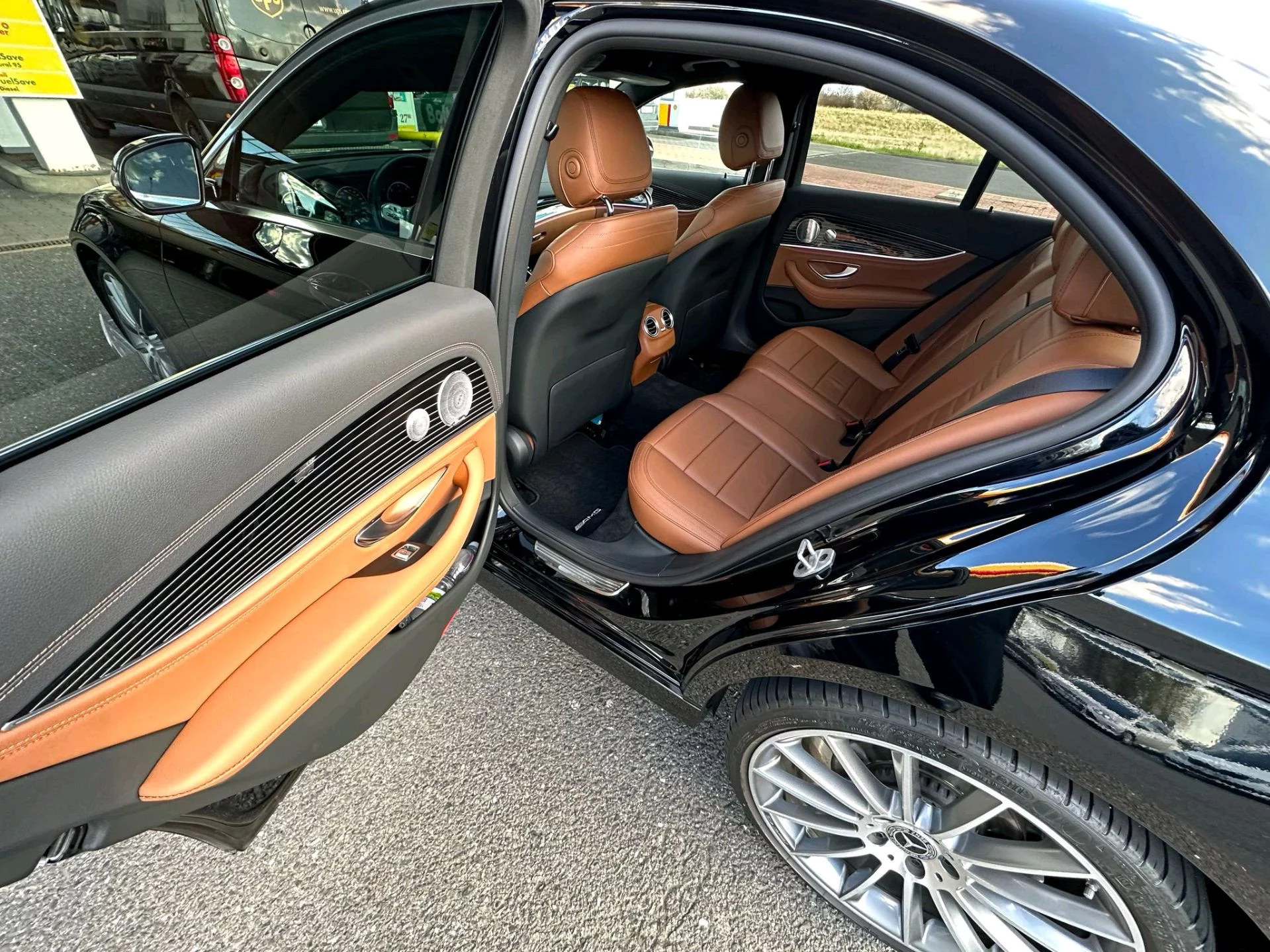 Mercedes-Benz E Class 2021 - Photo 2