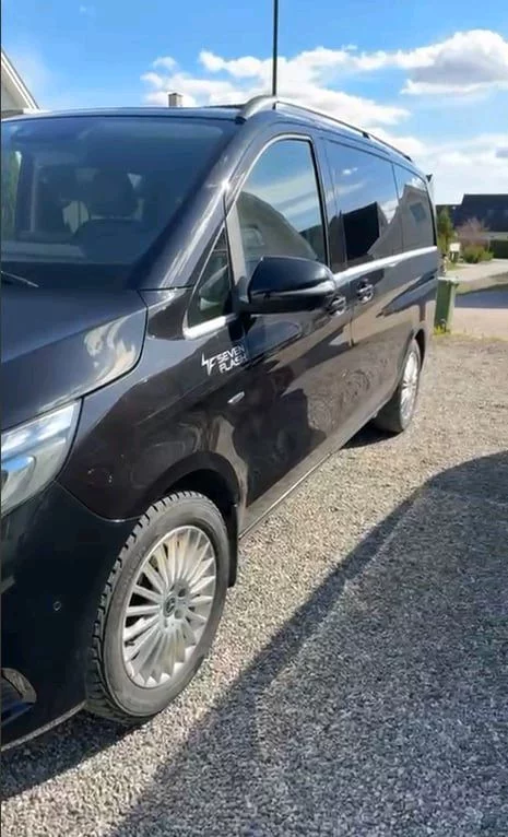 Mercedes-Benz V Class 2025 - Photo 2