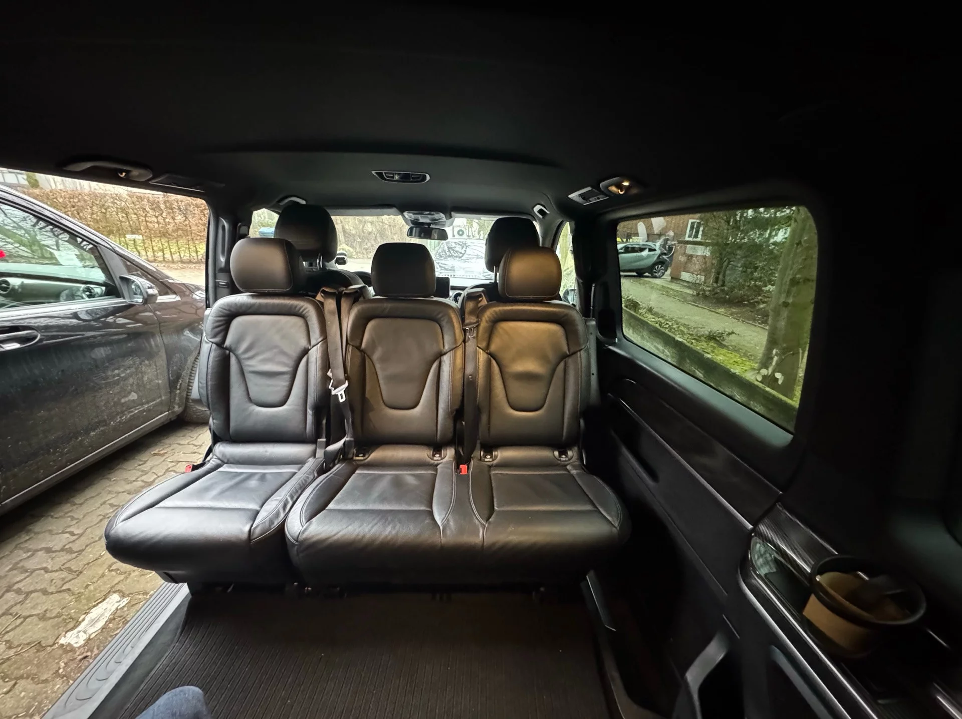 Mercedes-Benz v 2023 - Photo 2