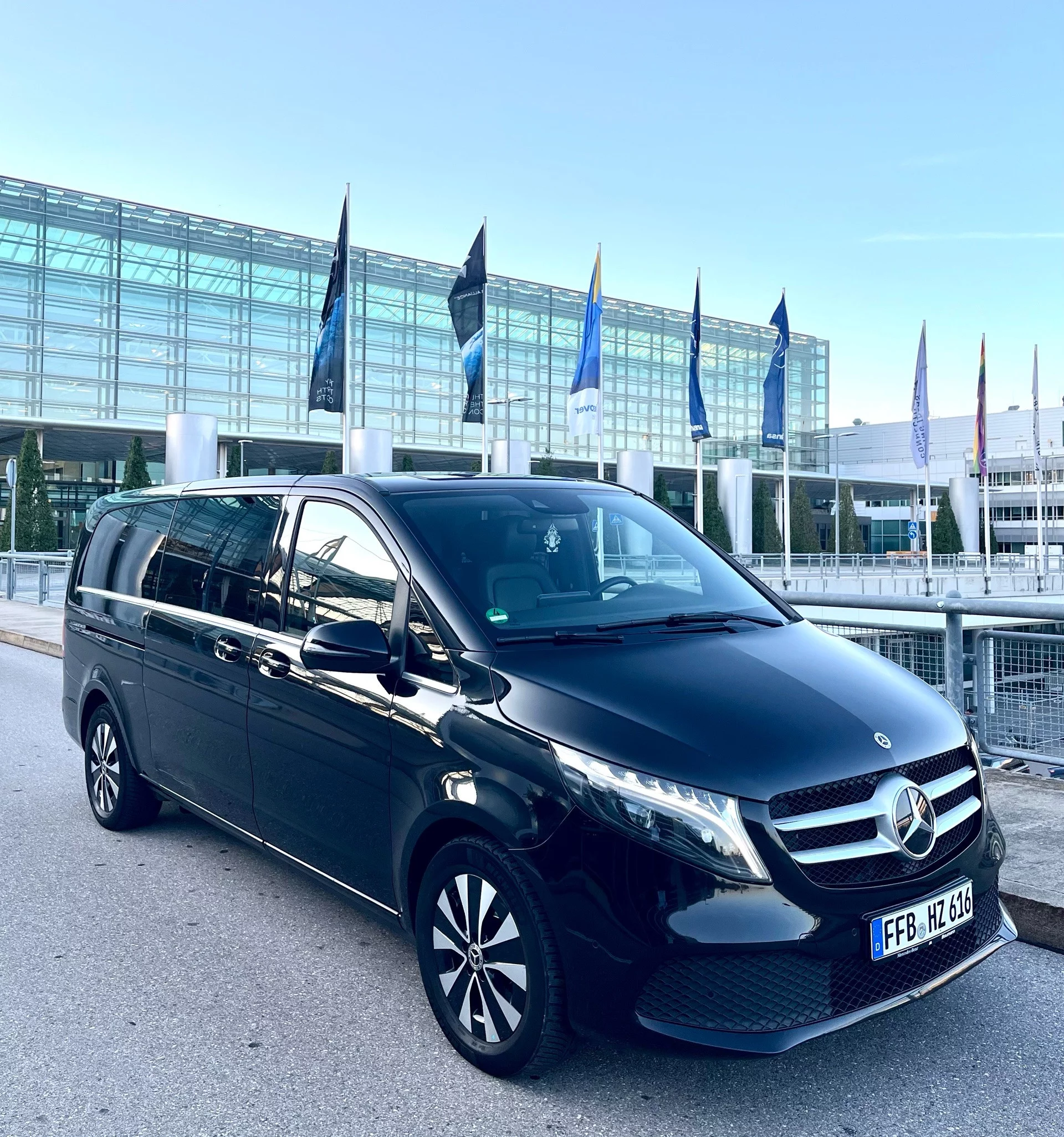Exclusive Mercedes V-Class Chauffeur Service for Oktoberfest Munich (20 Sept – 5 Oct 2025)”