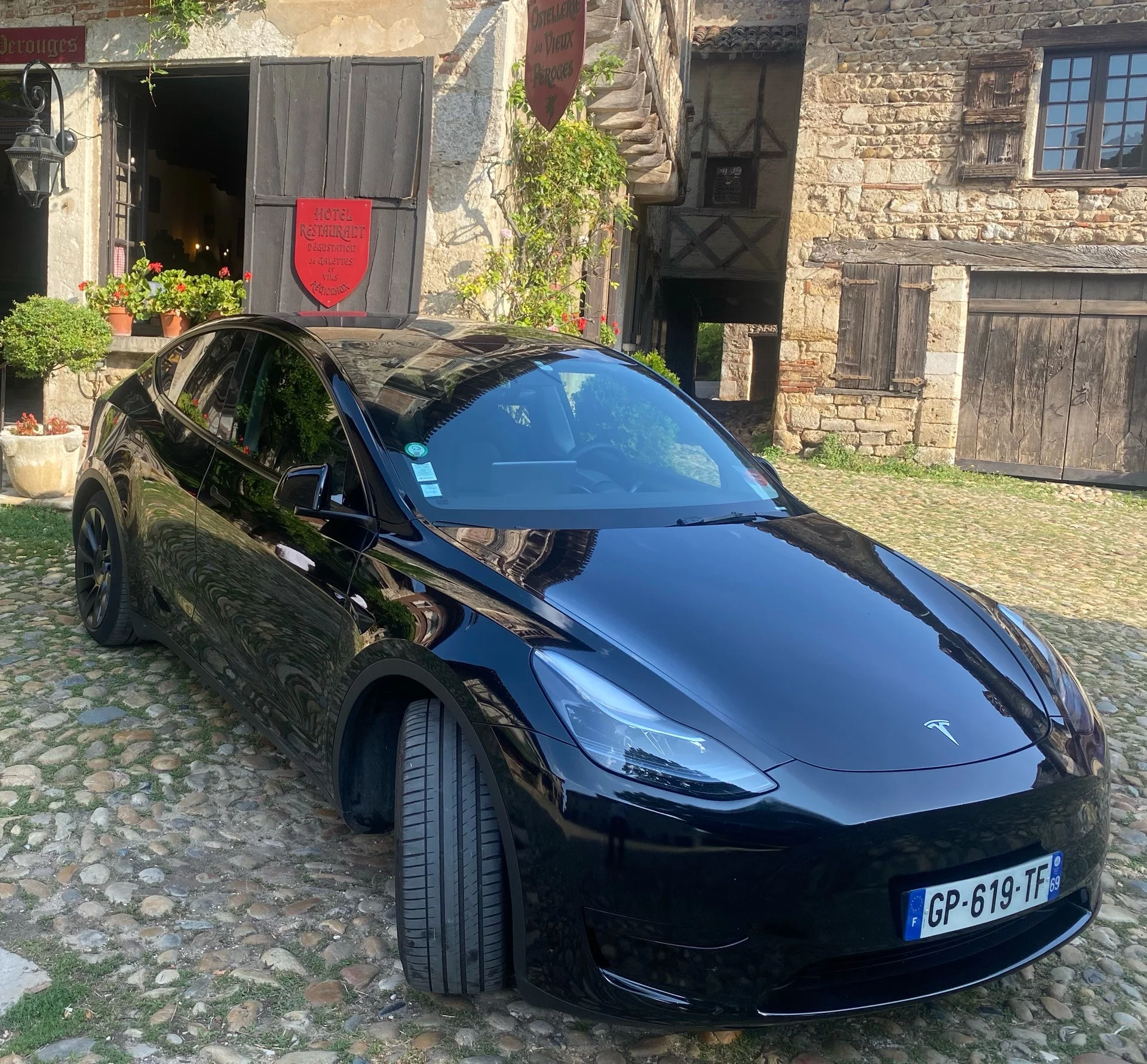 Tesla m 2023