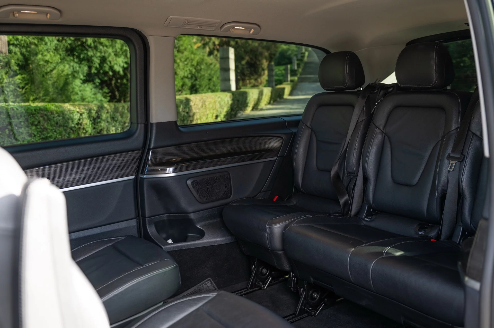 Mercedes-Benz V Class - V220 4matic 2022 - Photo 4