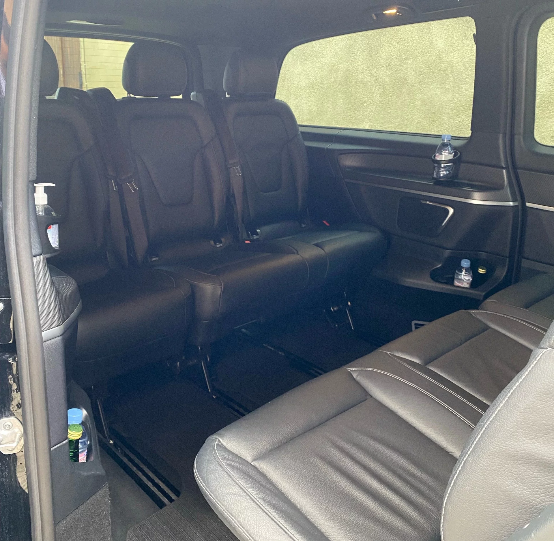 Mercedes-Benz V Class 2024 - Photo 4