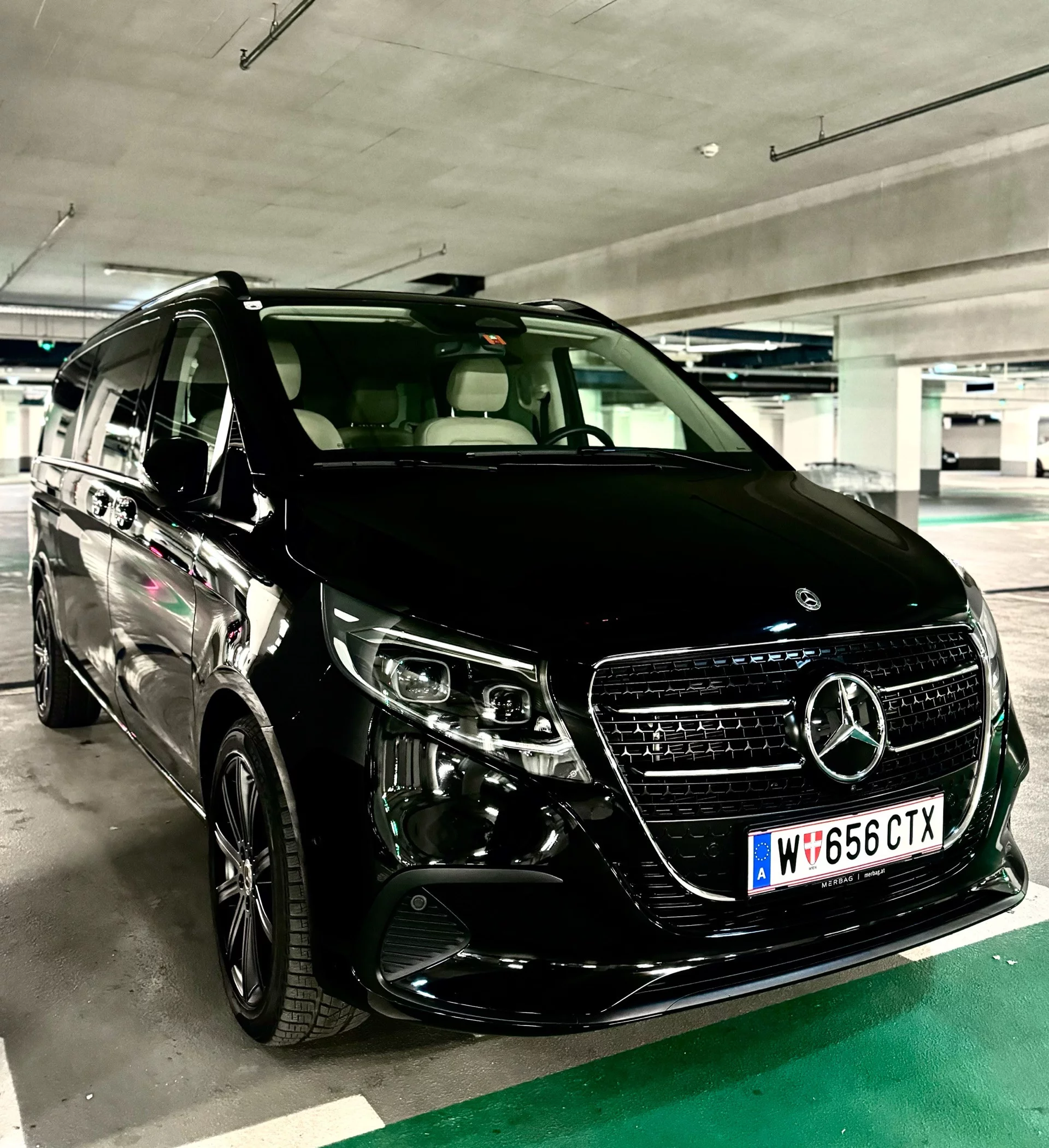 Mercedes-Benz V Class 2024 - Photo 4