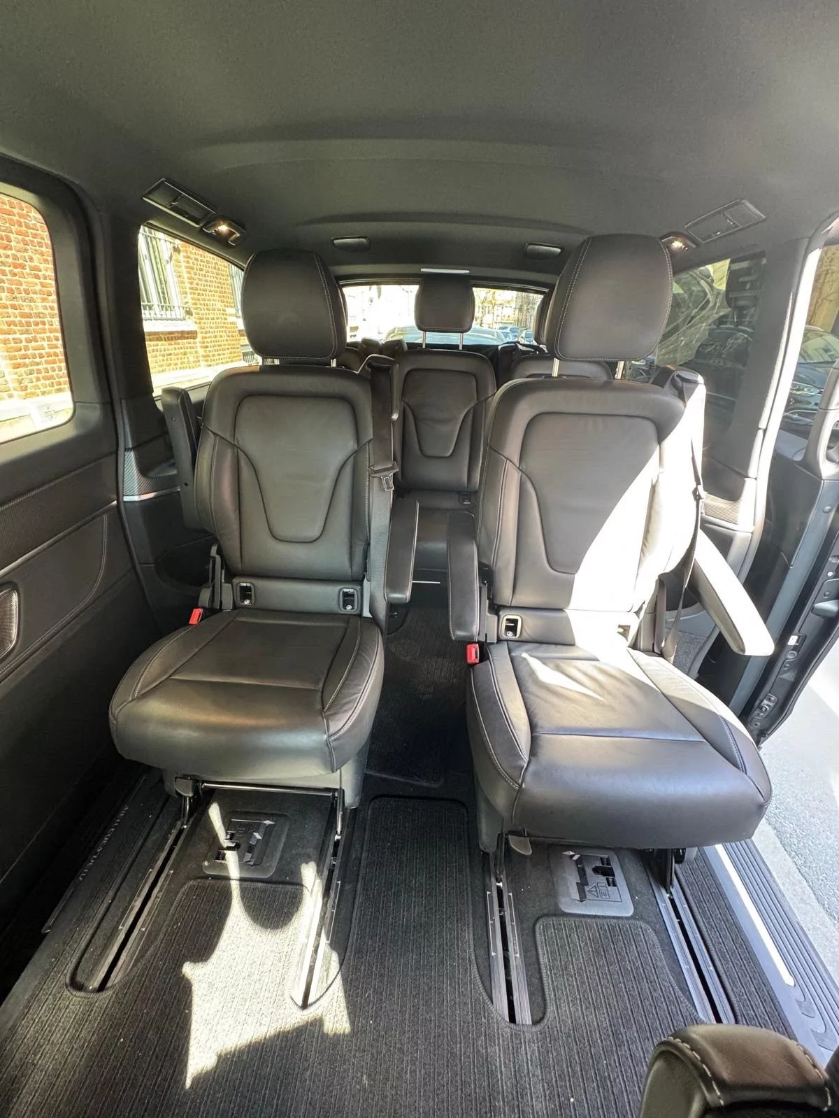 Mercedes-Benz V Class 2025 - Photo 5