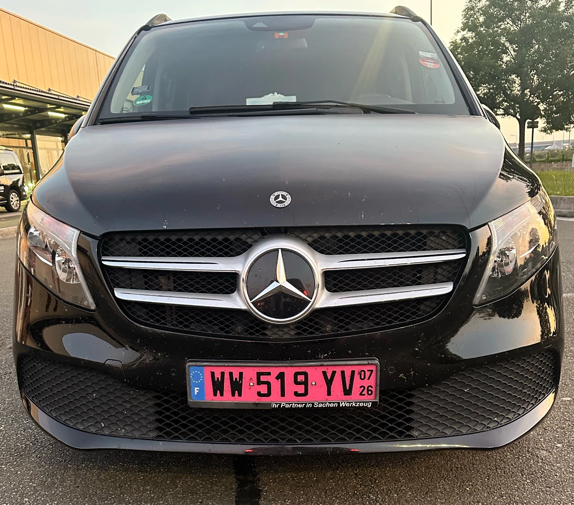 Mercedes-Benz v 2023 - Photo 2