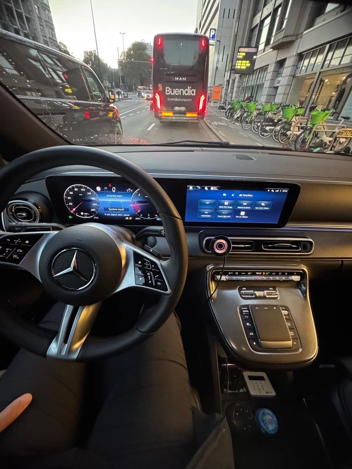 Mercedes-Benz V Class 2025 - Photo 2
