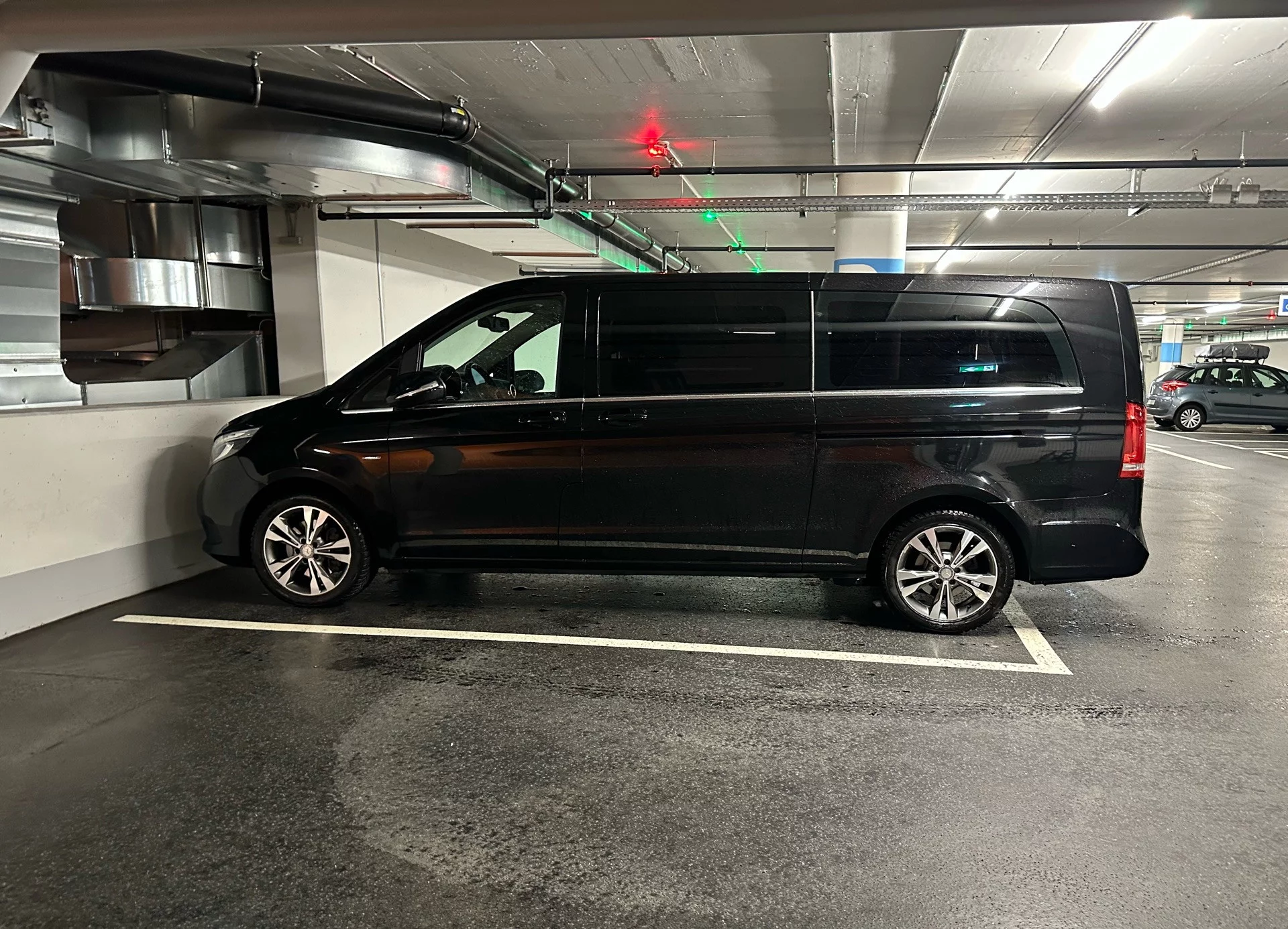 Mercedes-Benz v25 2015 - Photo 2